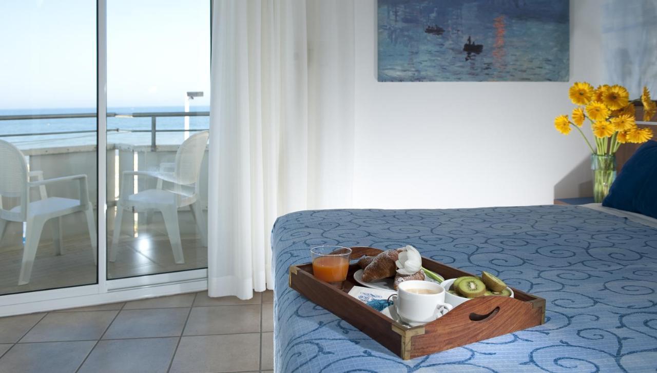 Hotel Rex - Fronte Mare Риччоне Экстерьер фото