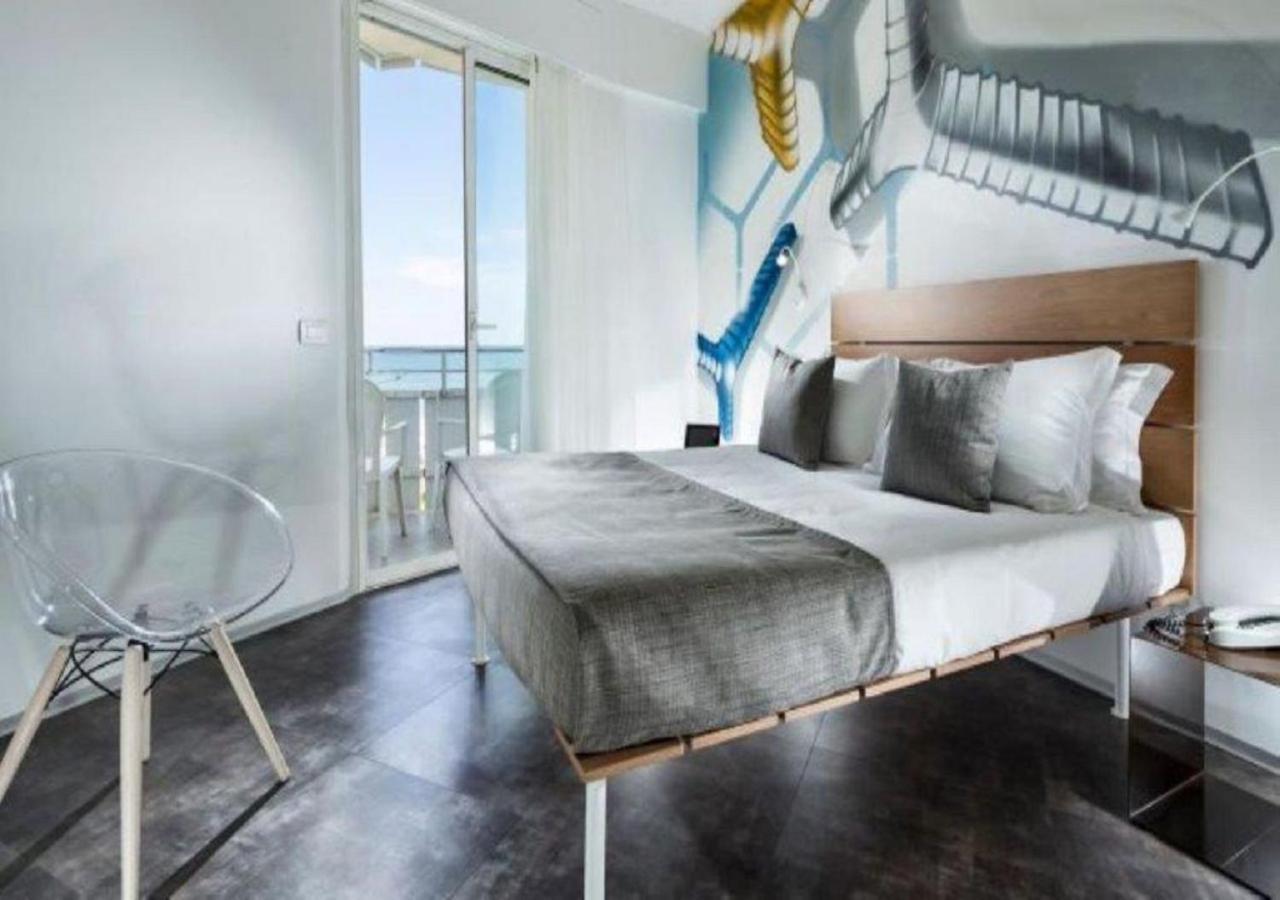 Hotel Rex - Fronte Mare Риччоне Экстерьер фото