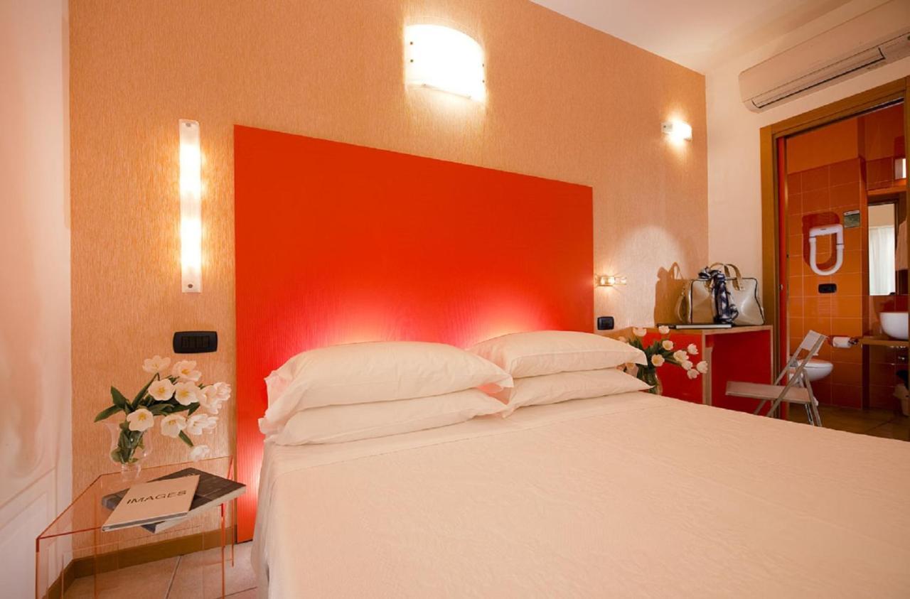 Hotel Rex - Fronte Mare Риччоне Экстерьер фото
